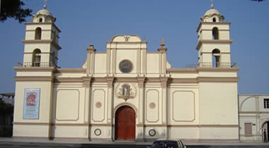 Catedral en Ica